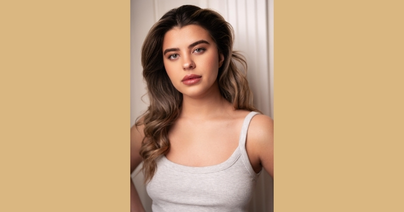 Maria More in Caught in the Act